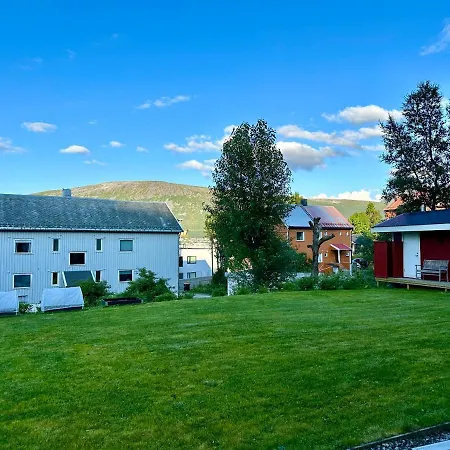 Modern In דירה טרומסה